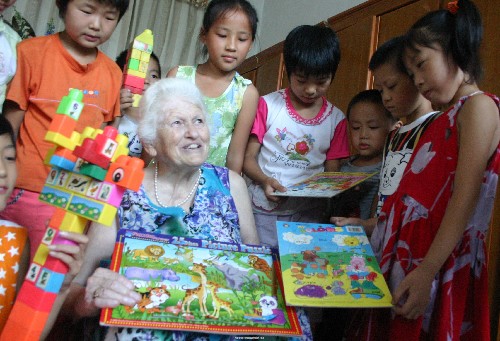 定居在中国聊城阳谷县刘庙村的美国老太太牧琳.jpg