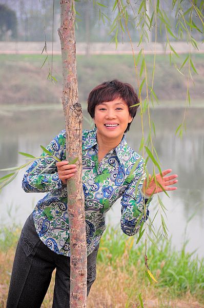 2012年10月5日，影视演员唐唐在电影《幸福的小杨屯》拍摄现场。 (6).JPG