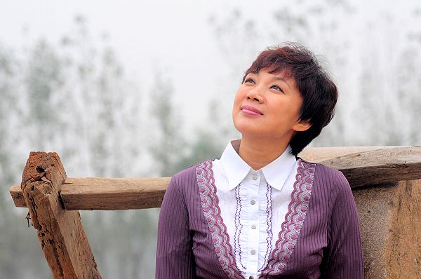 2012年10月5日，影视演员唐唐在电影《幸福的小杨屯》拍摄现场。 (13).JPG