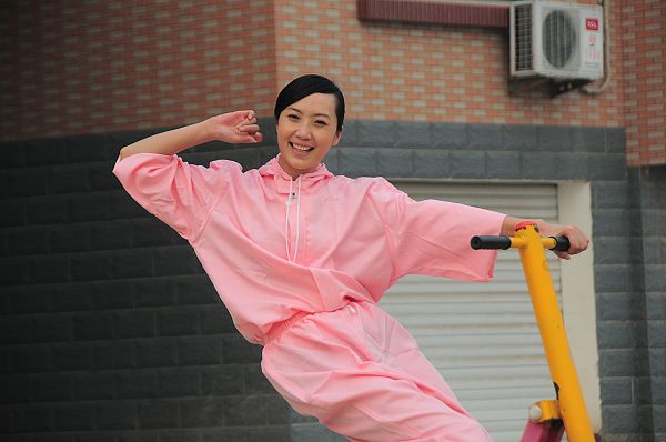2012年10月4日，青年影视演员刘曼仪在电影《幸福的小杨屯》拍摄现场。 (36).JPG