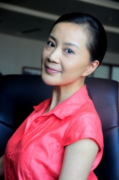 电影：《幸福的小杨屯》演员：张雅欣近照（扮演荷香） (3).JPG