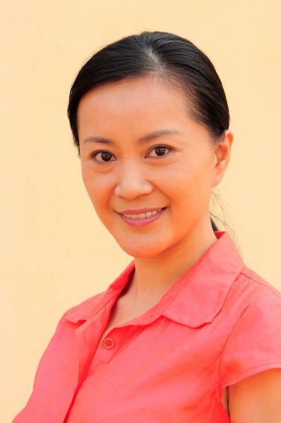 电影：《幸福的小杨屯》演员：张雅欣近照（扮演荷香） (7).JPG