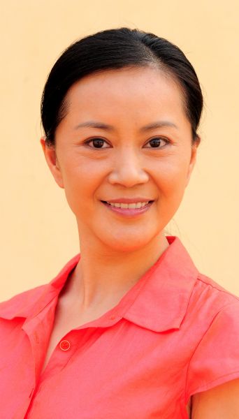 电影：《幸福的小杨屯》演员：张雅欣近照（扮演荷香） (8).JPG