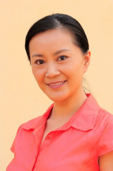 电影：《幸福的小杨屯》演员：张雅欣近照（扮演荷香） (13).JPG
