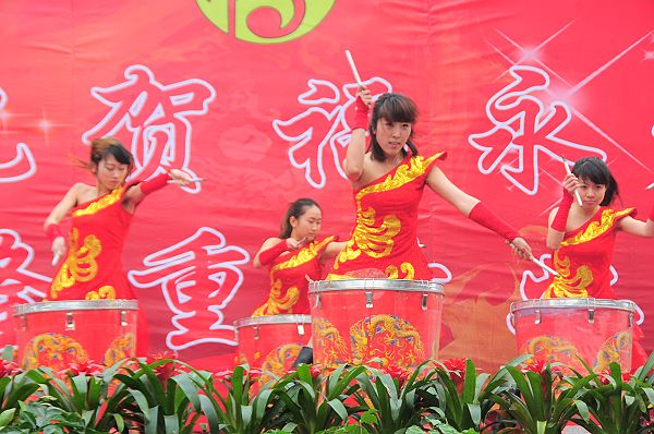 2013年3月17日，聊城华兴商厦福永量贩超市开业掠影。 (17).JPG