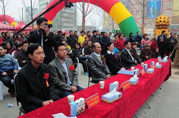 2013年3月17日，聊城华兴商厦福永量贩超市开业掠影。 (19).JPG