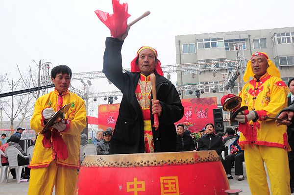 2013年3月17日，聊城华兴商厦福永量贩超市开业掠影。 (2).JPG