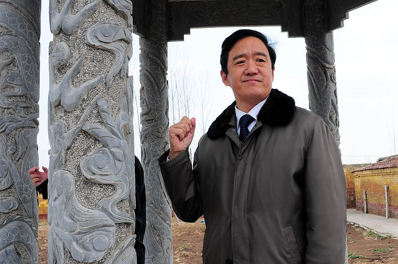 2013年3月20日，作家乌以强到山东茌平醉一斗酒业采风。 (36).jpg
