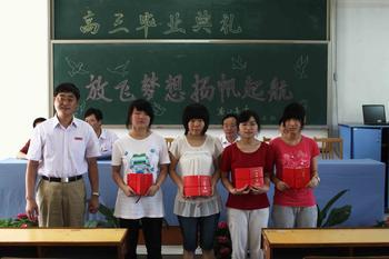u=3324318422,482199074&fm=23&gp=0.jpg