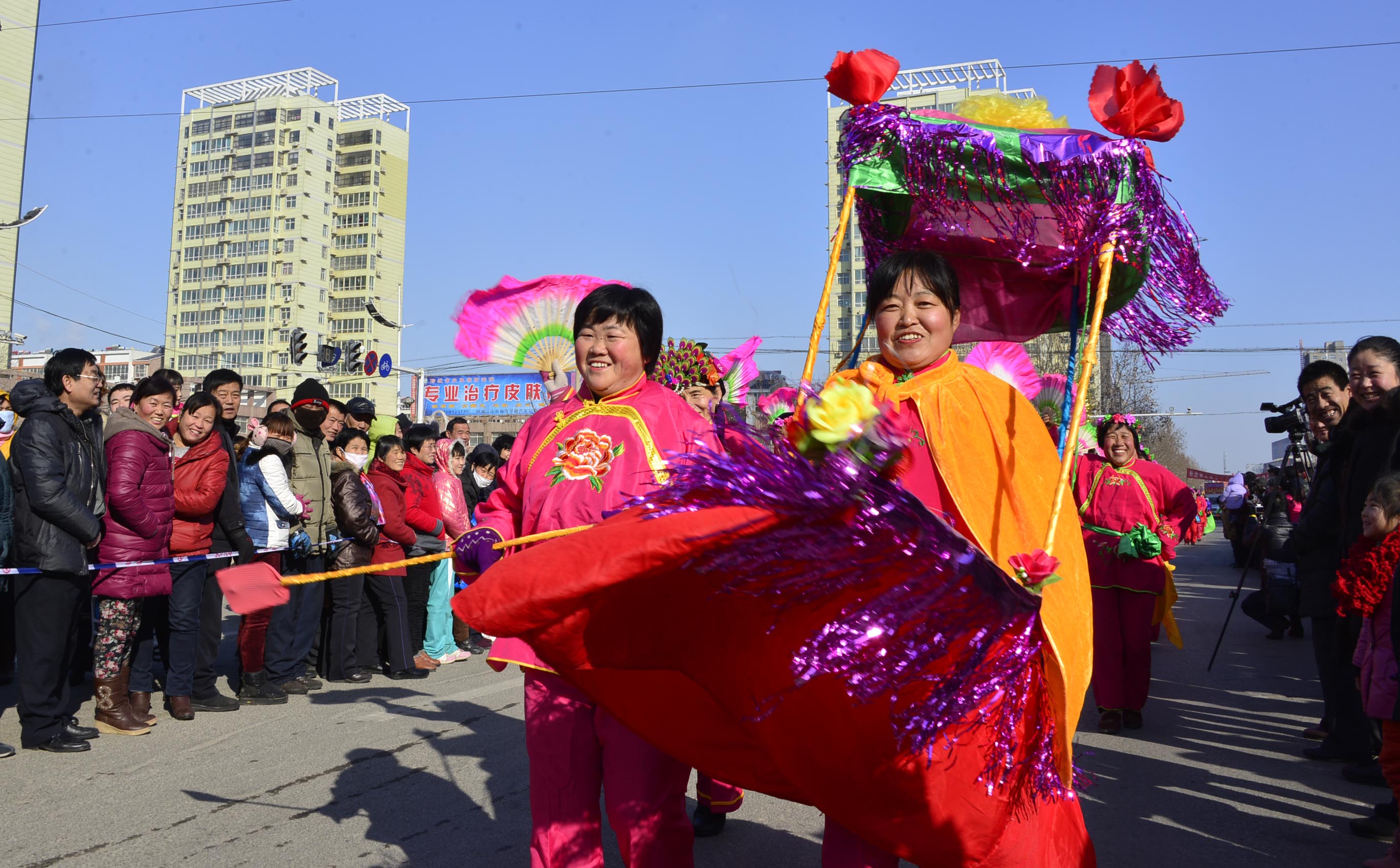 2014年2月10日，山东省茌平县春节群众文化活动剪影。