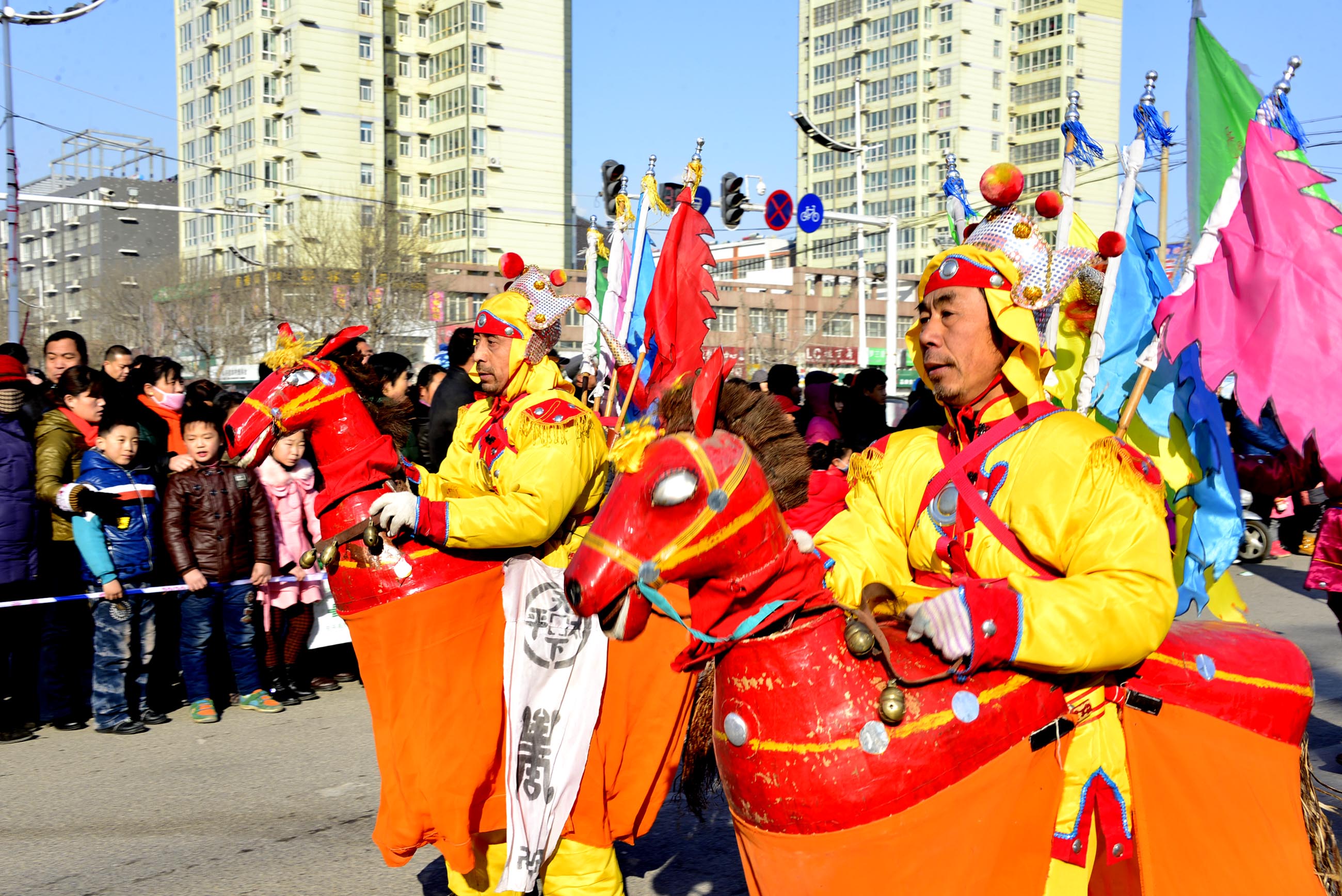 2014年2月10日，山东省茌平县春节群众文化活动剪影。