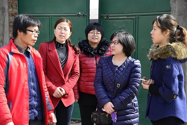 山东：唐狮服饰情系单亲小学生