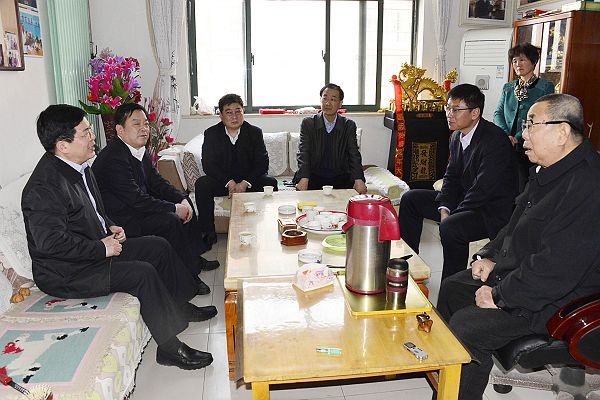 山东：聊城走访劳模张国忠开展调研党的群众路线教育实践活动