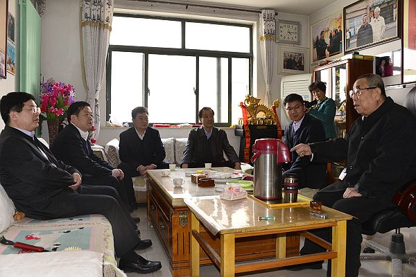 山东：聊城走访劳模张国忠开展调研党的群众路线教育实践活动