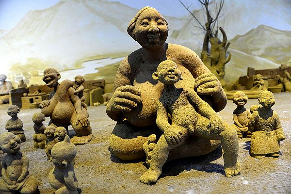 黄源黑陶艺术馆的展品
