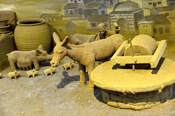 黄源黑陶艺术馆的展品