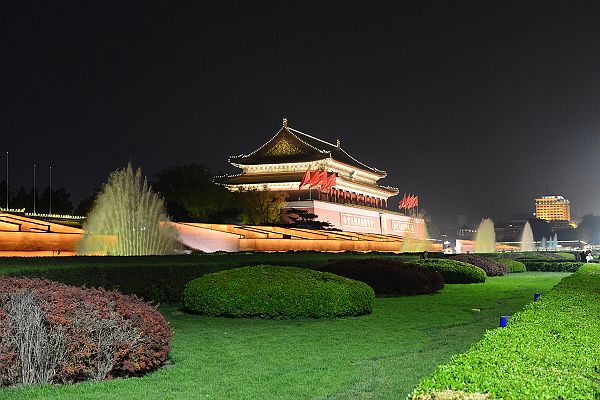天安门夜景（聊城宋焕杰摄影作品）