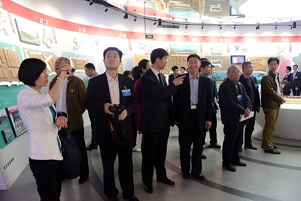 山东省企业文化学会会长办公会在青岛海尔集团公司召开