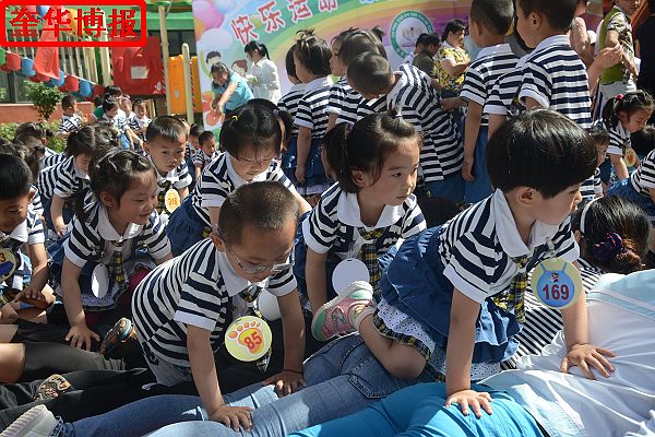 2014年5月26日，山东省茌平县实验幼儿园第三届幼儿运动会现场。