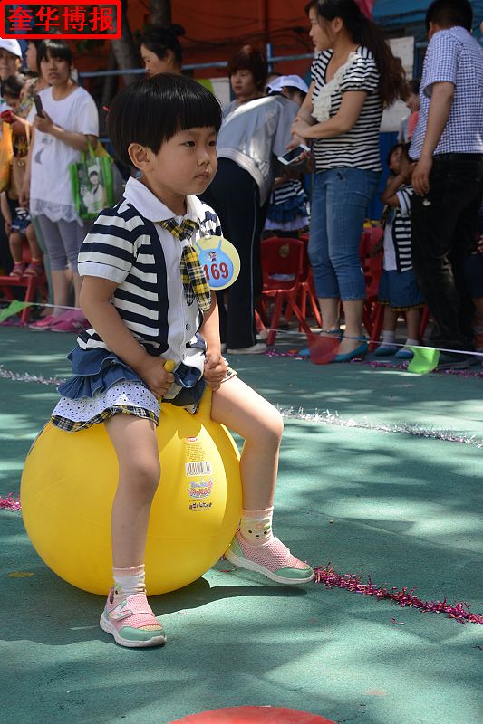 2014年5月26日，山东省茌平县实验幼儿园第三届幼儿运动会现场。