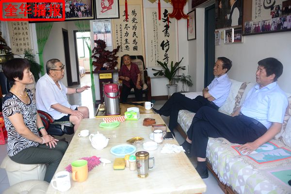 聊城：董金刚 贾少勇节前看望劳模张国忠 