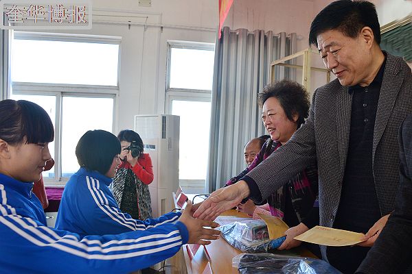 山东聊城：20万元奖学金牵手冠县武训学校初中部