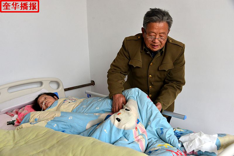 于向升夫妇相濡以沫40载 情义相伴写真爱