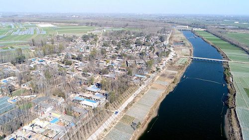 2017年11月15日，山东省聊城江北水城旅游度假区朱老庄镇王堤口村景色别样美。