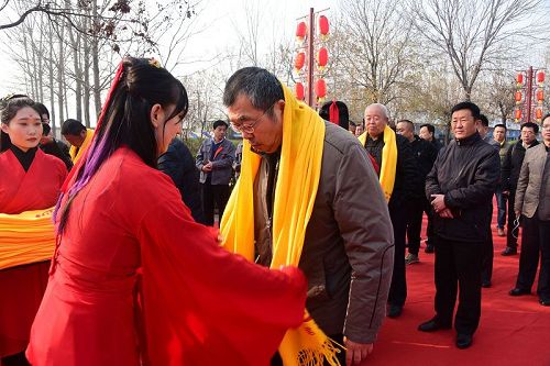 2017年11月28日，山东孟尝君酒业冬酿开窖仪式现场。 (8).jpg