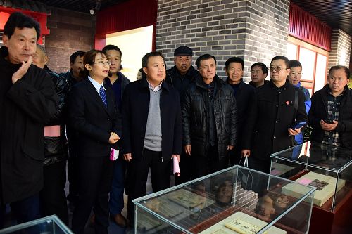 2017年12月9日，山东省茌平县洪官屯镇成无己纪念馆开馆日来宾参观。 (1).jpg