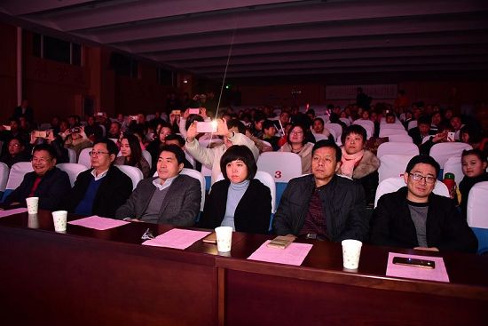 2017年12月29日，山东省茌平县振兴街道迎新年文艺演出现场 。 (13).JPG