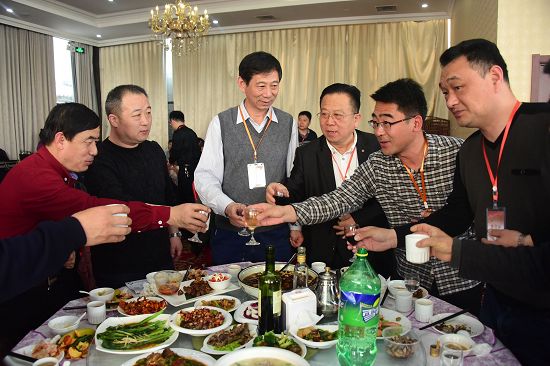 2018年3月11日，在山东青岛的聊城籍同乡团拜发展论坛现场。
