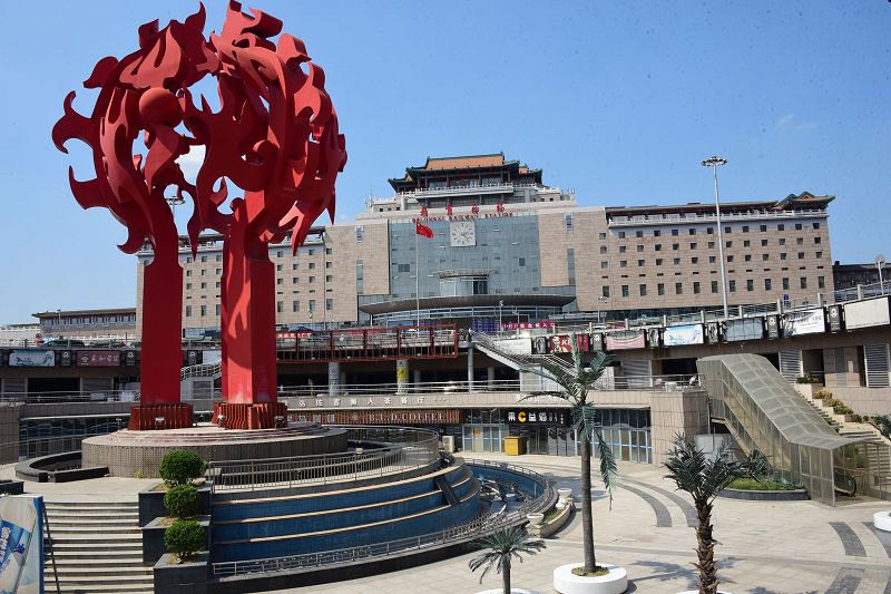 2018年5月18日，北京西客站南广场。.JPG