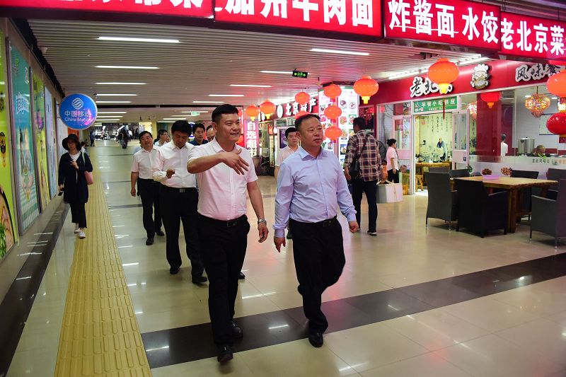 2018年5月18日，山东省茌平县委副书记、县长朱正林，副县长李泽潜等领导同志在北京西客.jpg