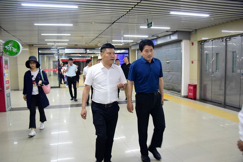 2018年5月18日，山东省茌平县委副书记、县长朱正林，副县长李泽潜等领导同志在北京西客.jpg