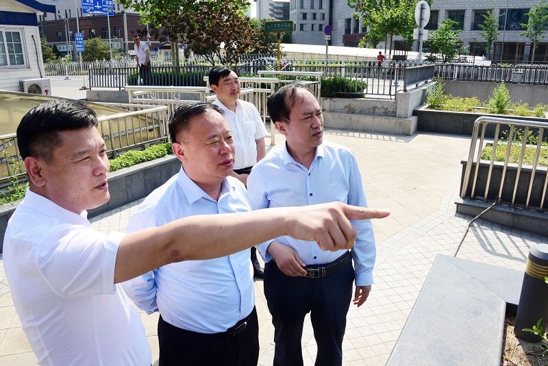 2018年5月18日，山东省茌平县委副书记、县长朱正林，副县长李泽潜等领导同志在北京西客.jpg