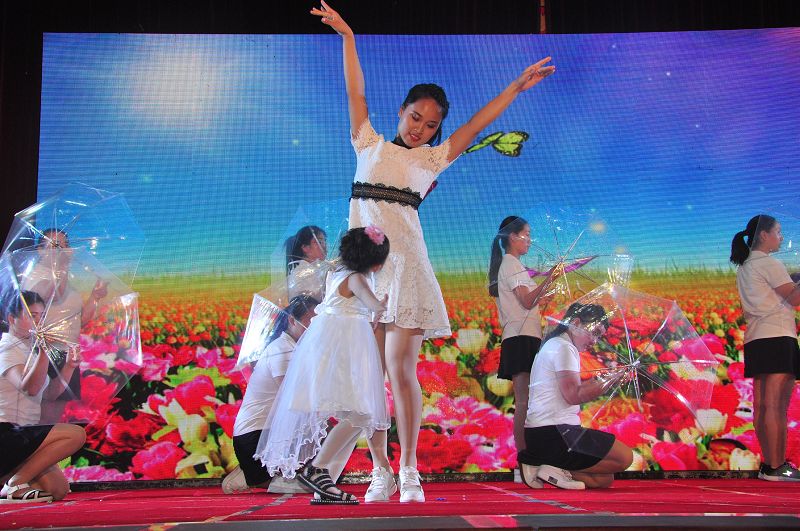 2018年6月1日，山东省茌平县新阳光幼儿园庆六一文艺演出现场。
