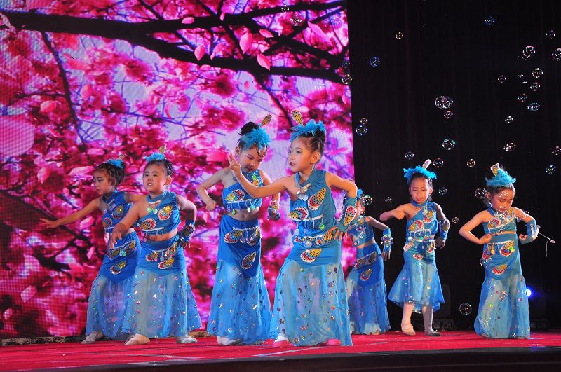 2018年6月1日，山东省茌平县新阳光幼儿园庆六一文艺演出现场。