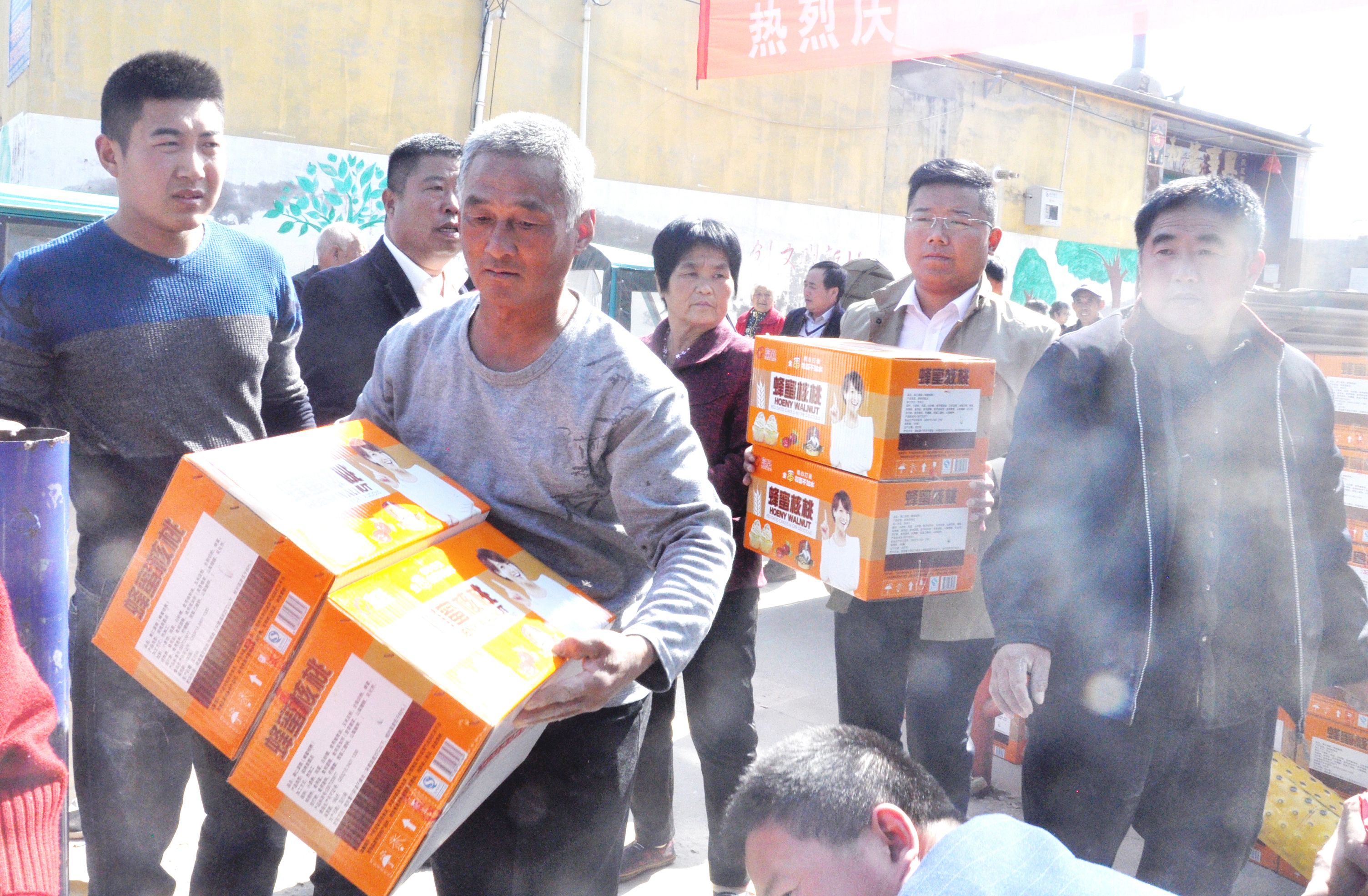 2018年10月17日，在山东省茌平县胡屯镇重阳节文艺演出现场。 (13).JPG
