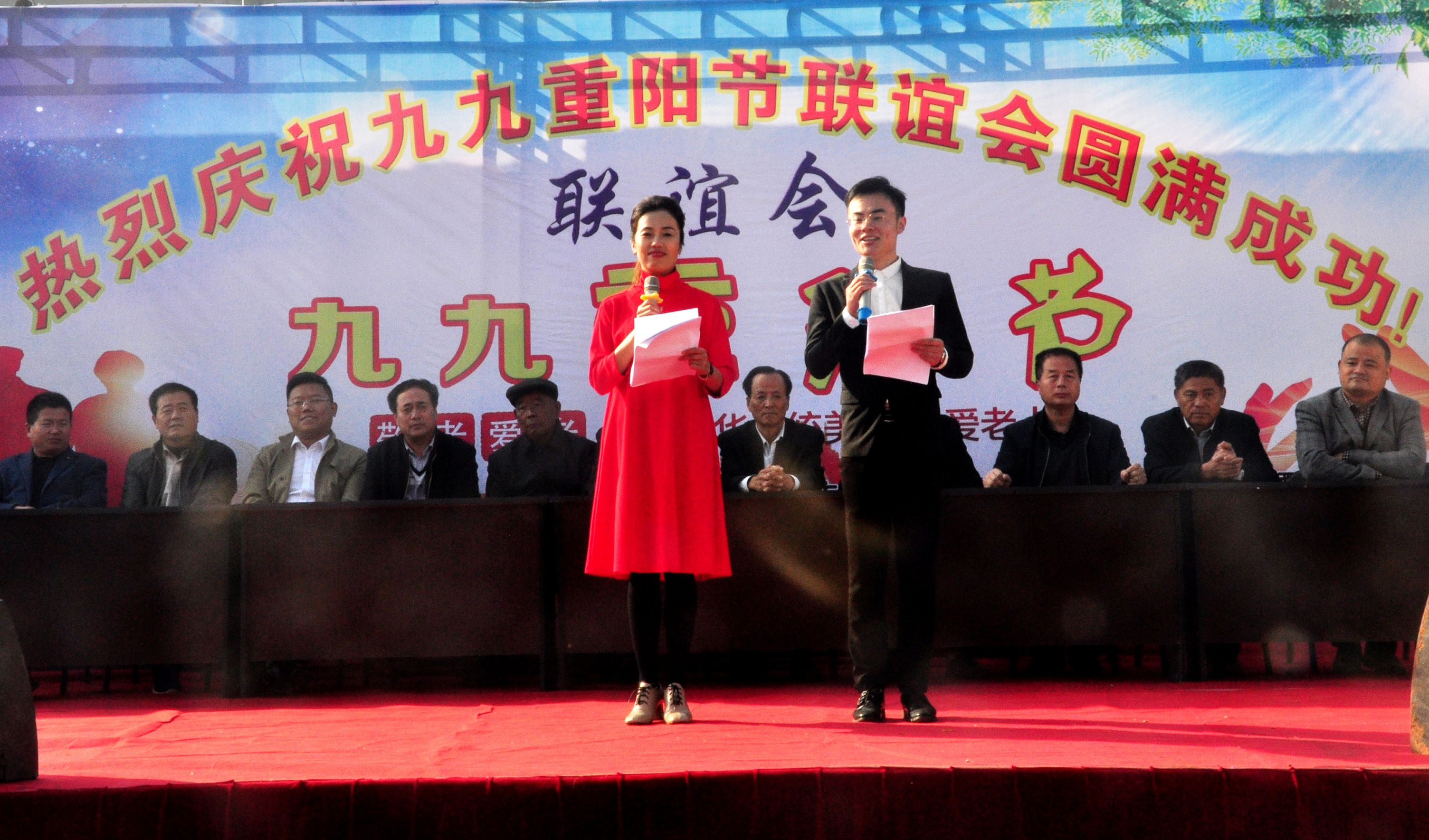 2018年10月17日，在山东省茌平县胡屯镇重阳节文艺演出现场。 (18).JPG