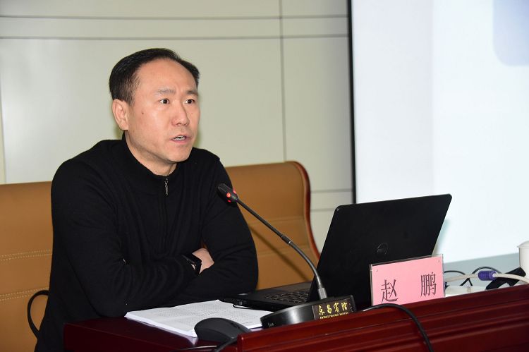 2018年12月6日，中华职业教育社社会服务部副部长赵鹏以百年中华职业教育社的发展史为题.jpg