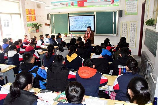 2018年12月10日，山东省聊城市家庭教育现场会在茌平县实验中学召开现场。 (40).jpg