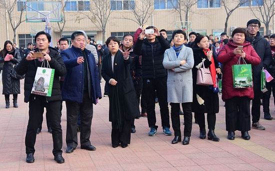 2018年12月10日，山东省聊城市家庭教育现场会在茌平县实验中学召开现场。 (7).jpg