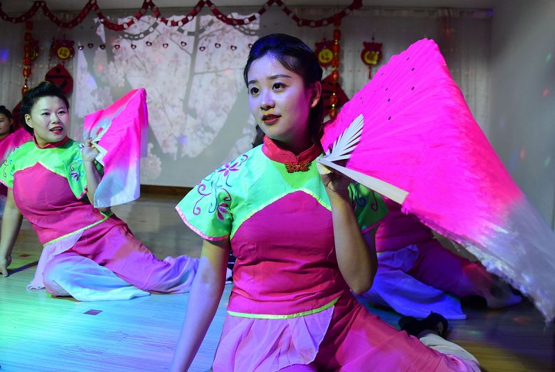 2018年12月30日，山东省茌平县原点幼儿园庆元旦幼儿园飞欢歌活动演出现场 。.jpg