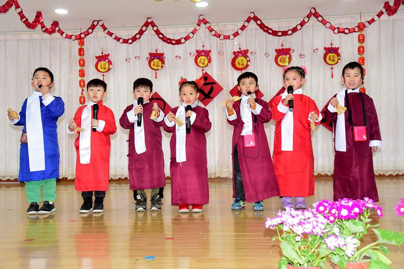 2018年12月30日，山东省茌平县原点幼儿园庆元旦幼儿园飞欢歌活动演出现场 。 (1).jpg