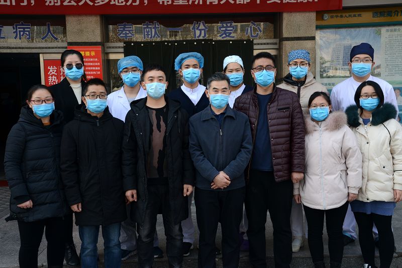2020年2月20日，山东省茌平区人民医院为杨华、赵冲同医生援助武汉送行现场。 (11).JPG
