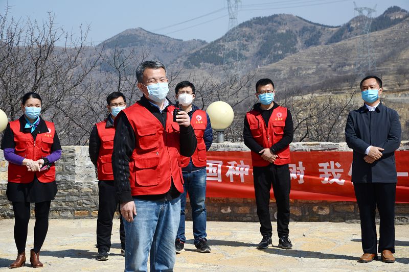 2020年3月17日，我为祖国种棵树活动在博山区大山深处泉子村植树现场。 (10).JPG