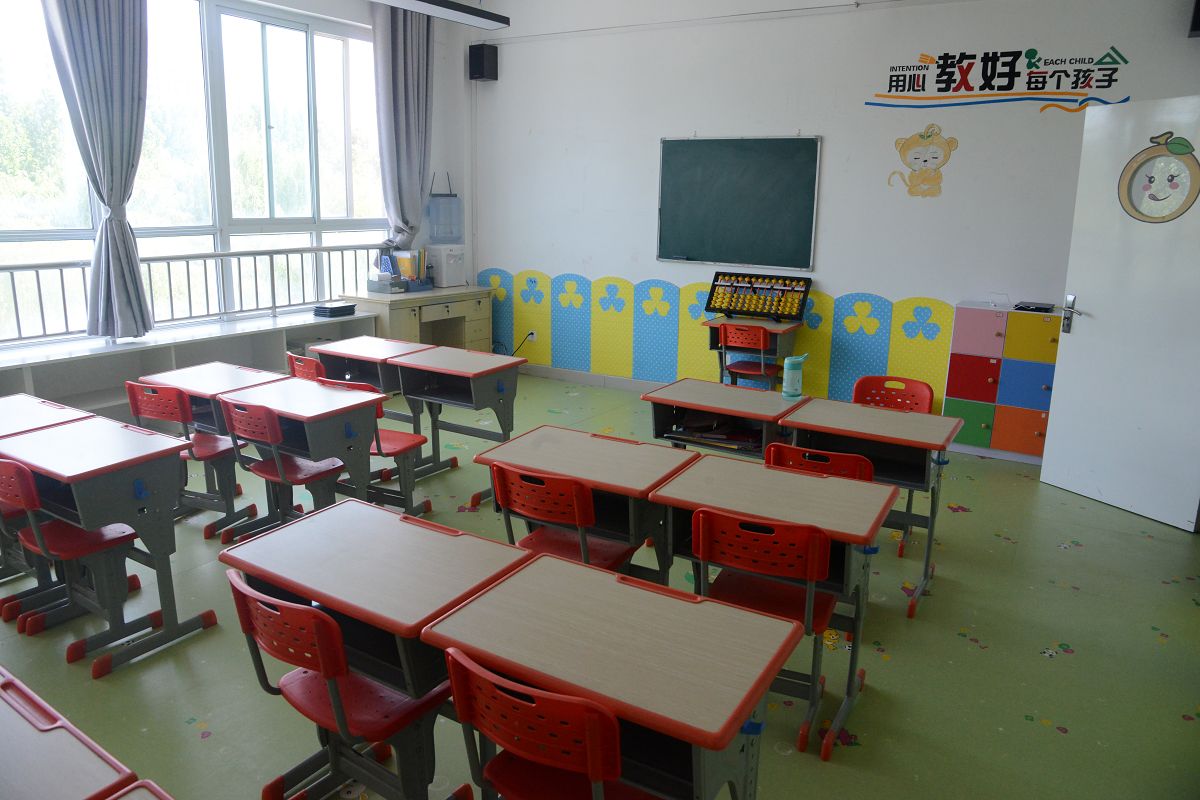 　　2020年6月3日，山东省茌平区茌平东方金子塔儿童潜能培训学校全面消杀现场。 (3).JPG