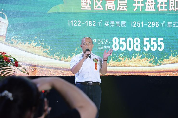2020年8月22日，“锦绣新都荟”江北水城旅游度假区首届青岛啤酒音乐节狂欢现场。 (16).JPG