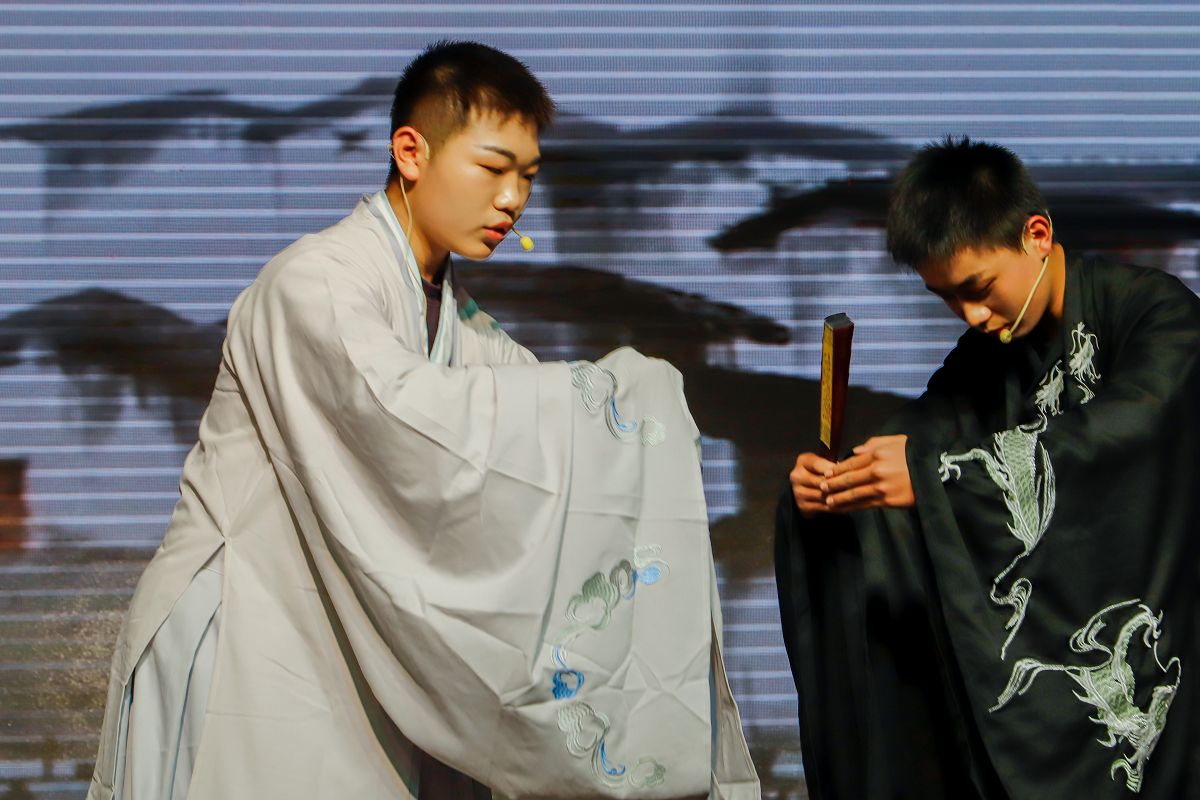2020年12月31日， 茌平区茌平一中庆祝2021年元旦文艺汇演现场。 (3).jpg